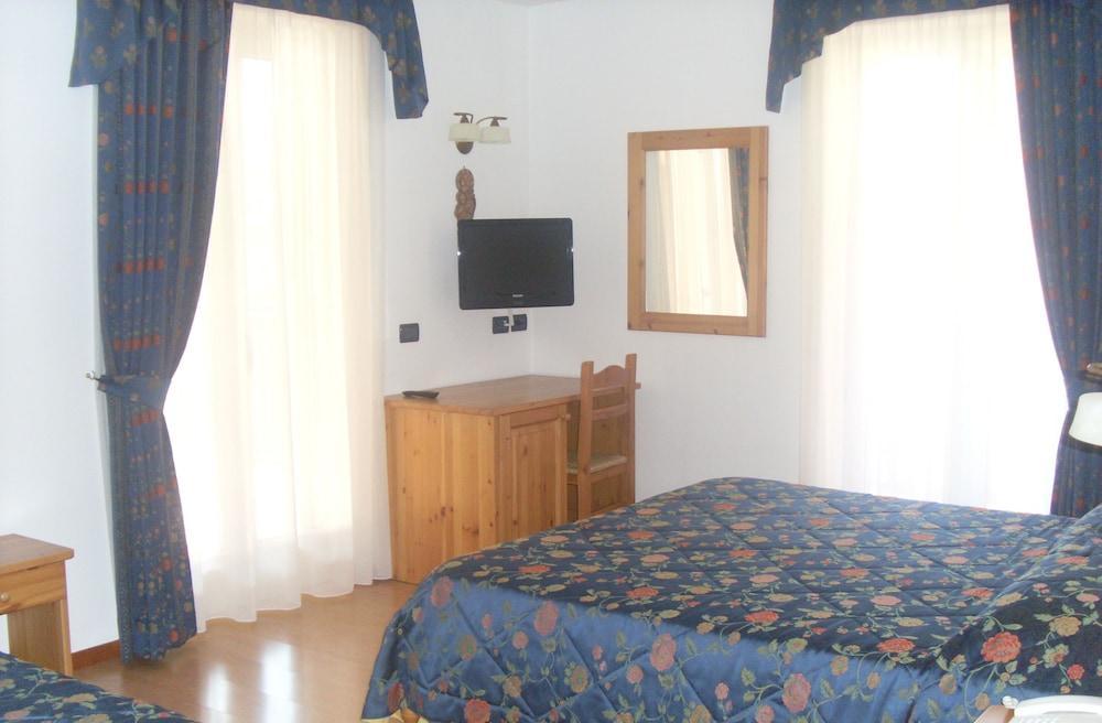 Garni Lago Alpino Molveno Exterior foto